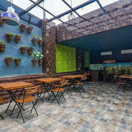 Fabexpress Lemon Grass Hotel Варанаси Екстериор снимка