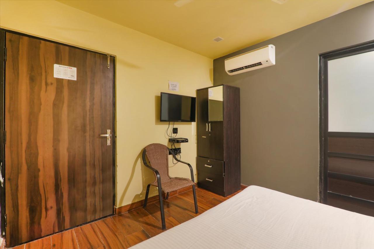 Fabexpress Lemon Grass Hotel Варанаси Екстериор снимка