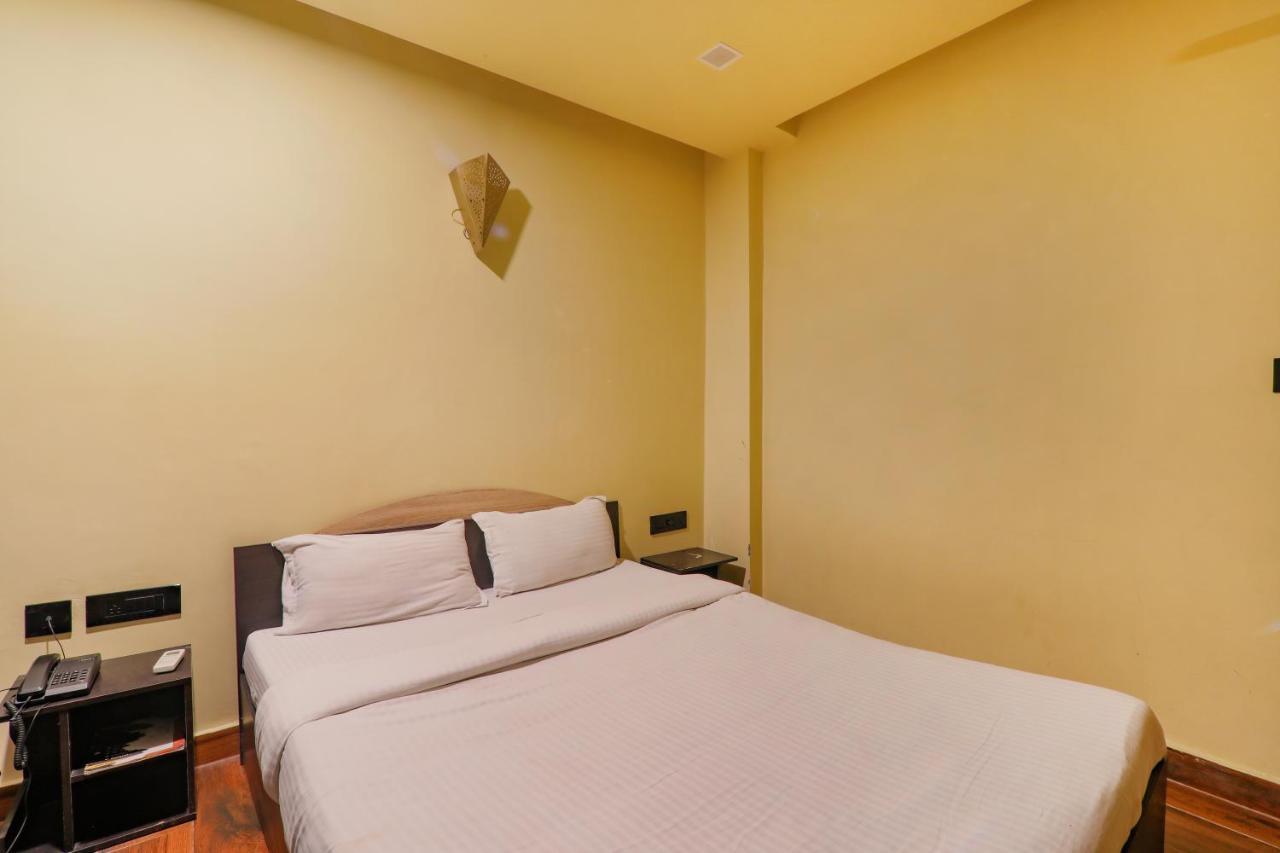 Fabexpress Lemon Grass Hotel Варанаси Екстериор снимка