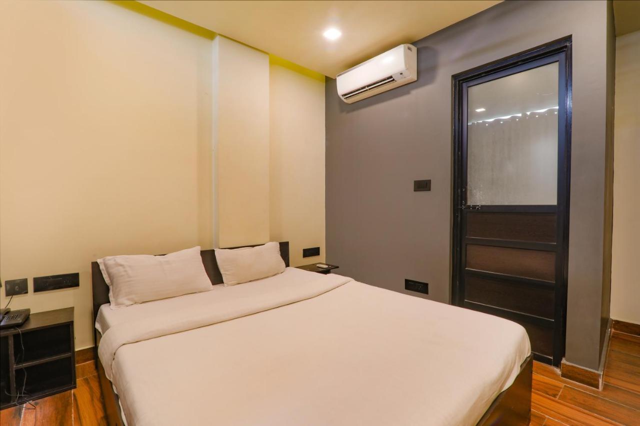 Fabexpress Lemon Grass Hotel Варанаси Екстериор снимка