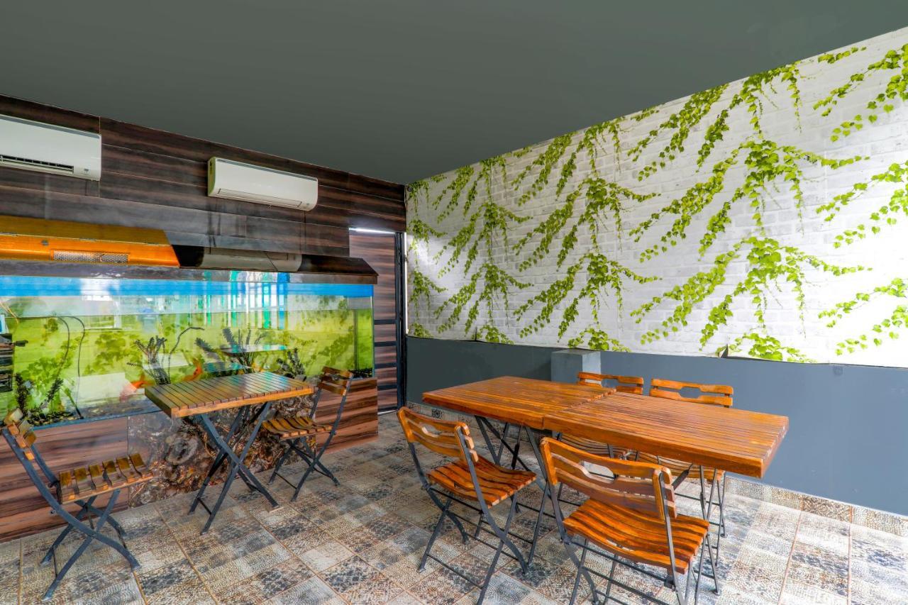 Fabexpress Lemon Grass Hotel Варанаси Екстериор снимка